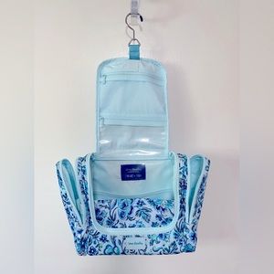 Vera Bradley ReActive Hanging Organizer in Cloud Floral